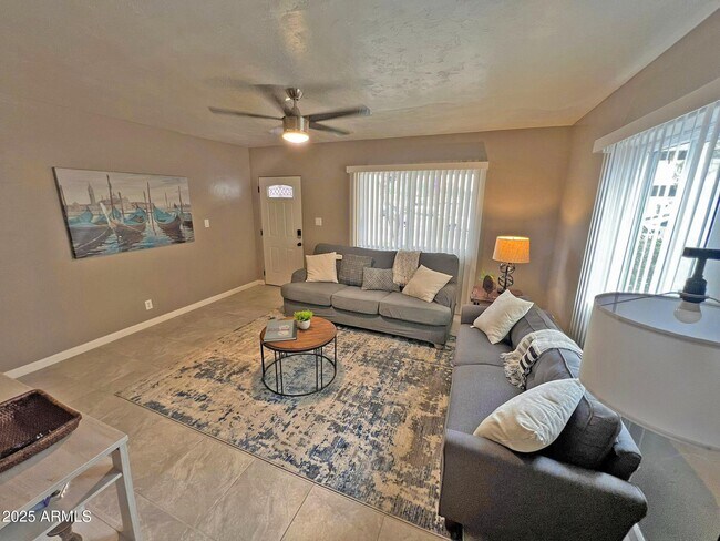Foto del edificio - 2720 N 17th Pl