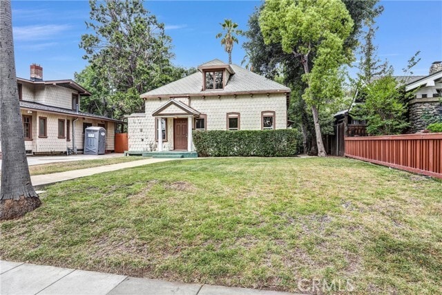 Building Photo - 1555 Diamond Ave