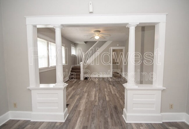 Building Photo - 1543 E Ohio St