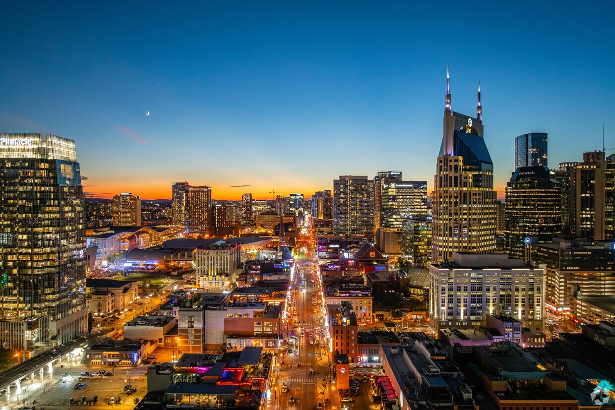 Nashville city image