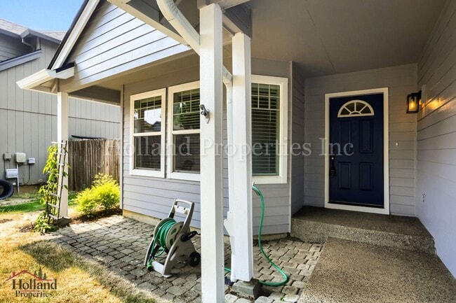 Building Photo - 23211 SW Cinnamon Hills Pl