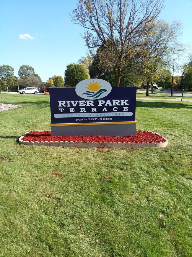 Building Photo - River Park Terrace