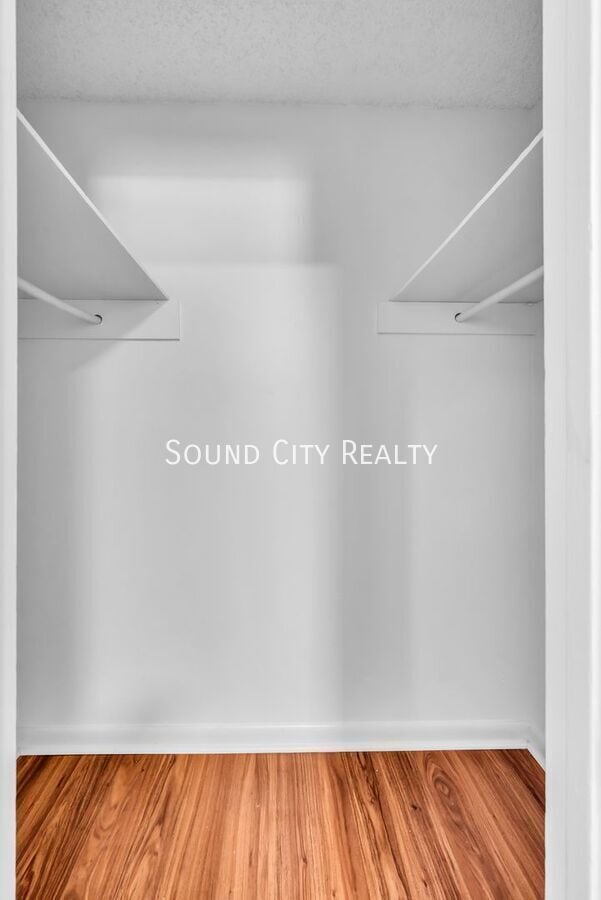 Foto del edificio - 3232 Hinkle Dr