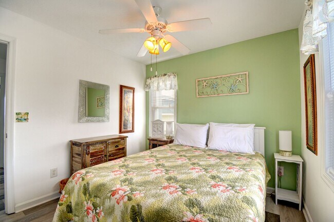 Foto del edificio - OCEAN FRONT *Off Season Rental* Fully Furn...