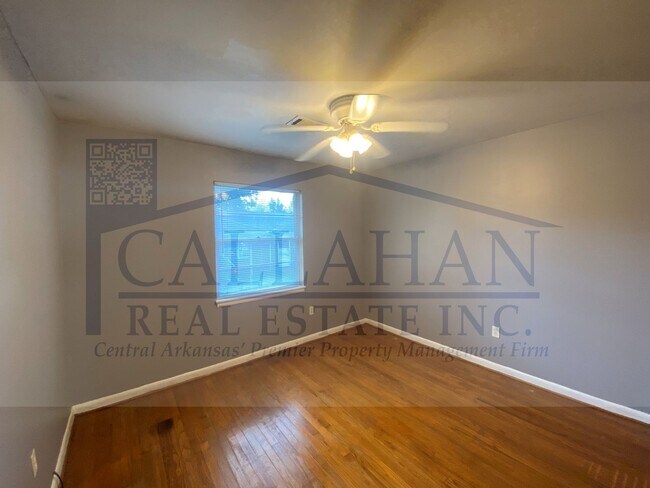 Building Photo - Park Hill 2 Bedroom Duplex
