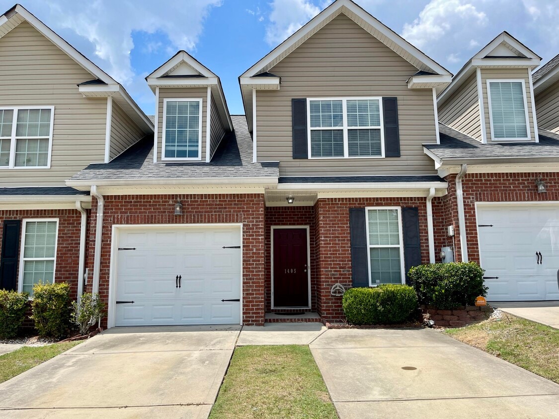 Primary Photo - 1405 Leigh Ct