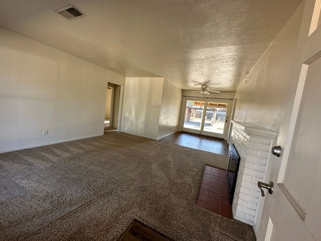 Foto del edificio - No Deposit