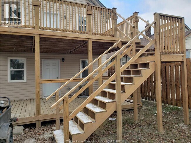 Photo du bâtiment - 372 Louis Ave