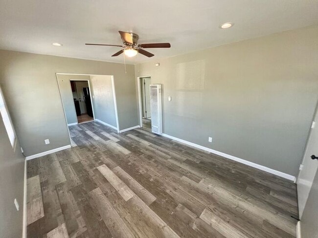 Building Photo - 2 Bedroom, 1 Bath Home in Legacy Walk – A ...