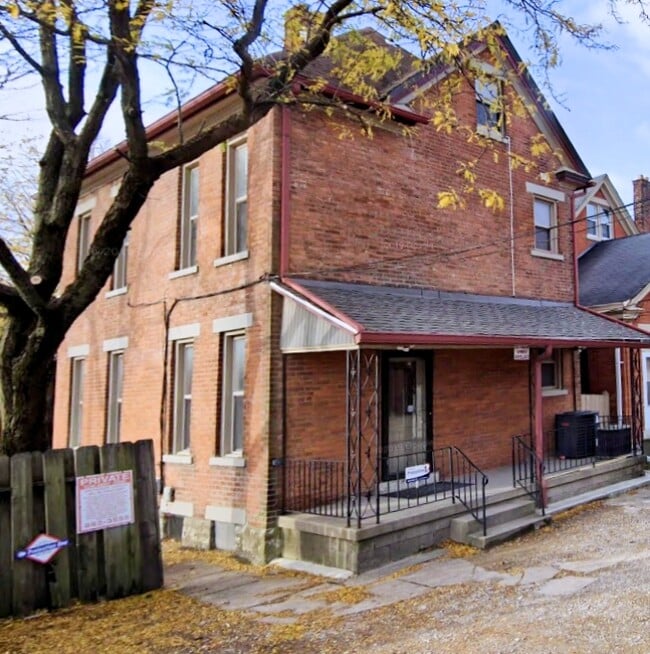 558 E Sycamore St, Columbus, OH 43206 House Rental in Columbus, OH