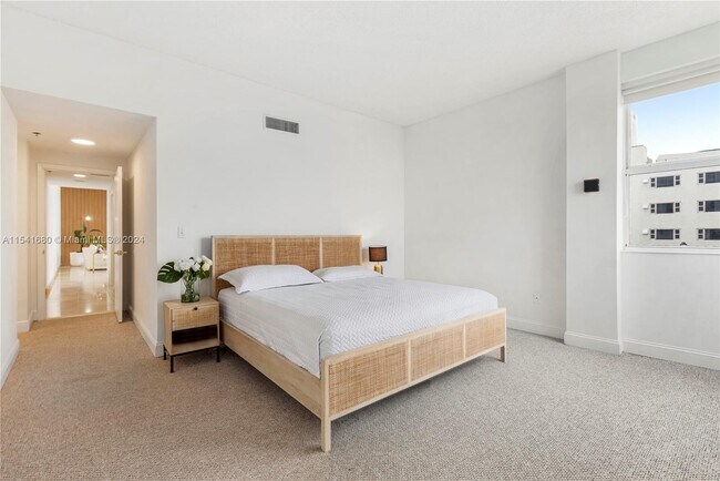 Foto del edificio - 4201 Collins Ave