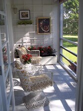 Building Photo - 2615 Garden Dr N