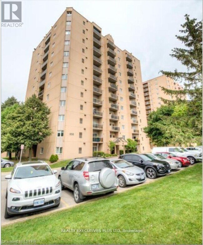 Photo du bâtiment - 858 Commissioners Rd E