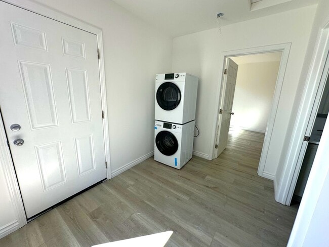 Building Photo - New ADU in Granada Hills with Patio Space