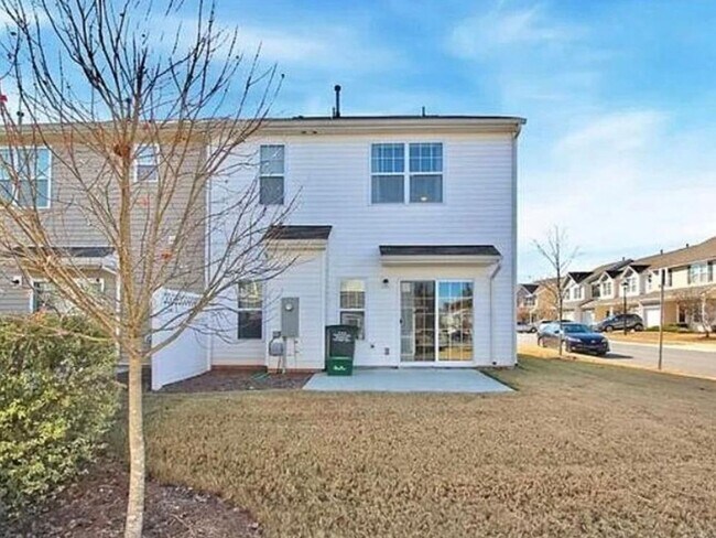 Building Photo - Townhome in Charlotte