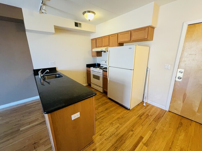 Foto del edificio - 3000 S Wentworth Ave