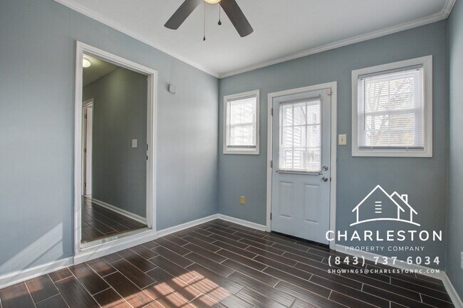 Building Photo - 8637 Chloe Ln