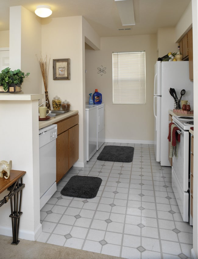 ¡cocina - Arbors at Riverbend Apartments