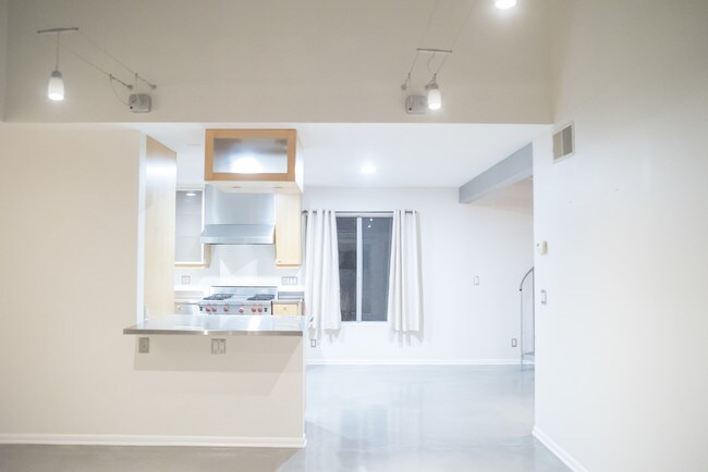 Foto del edificio - 4311 Colfax Ave