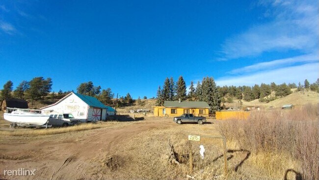 Foto del edificio - 3 br, 1 bath House - 85 Costello Ave