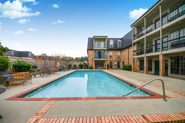 Foto del edificio - 2400 N Braeswood Blvd