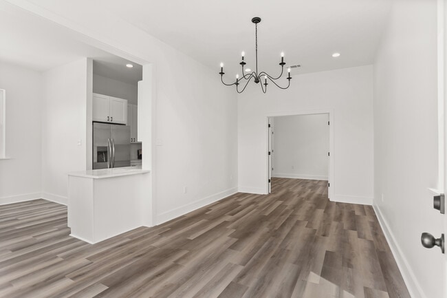 Foto del edificio - 2533 Amelia St