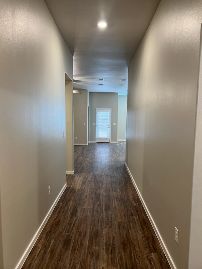 Building Photo - Beautiful 4 Bedroom Home Available 6/15/24