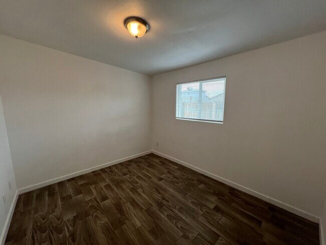 Foto del edificio - 1545 W Tonto St Unit 5