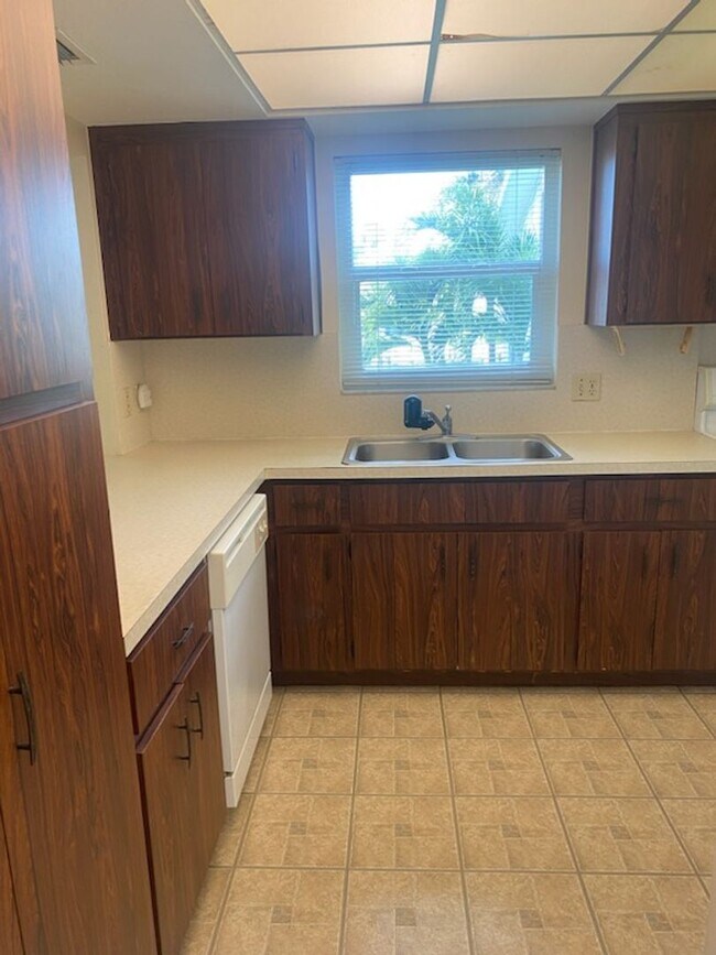 Building Photo - 860 Panama Ct