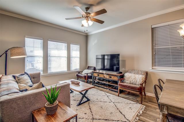 Foto del edificio - 310 N Chestnut St