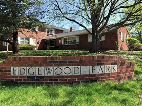 Building Photo - 1725 Douglas Ave