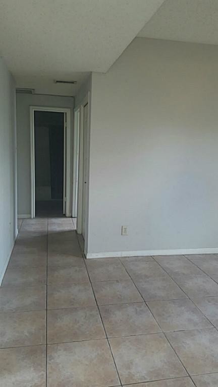 Building Photo - 10104 Waterstone Dr