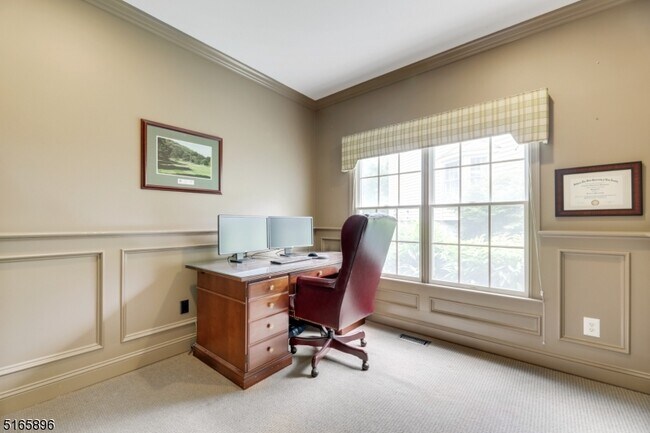 Building Photo - 11 Watchung Dr
