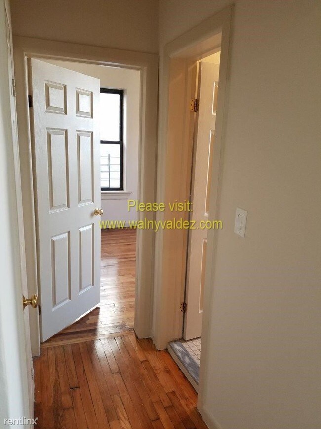 Foto del edificio - 1 br, 1 bath  - 1520 Sheridan Ave