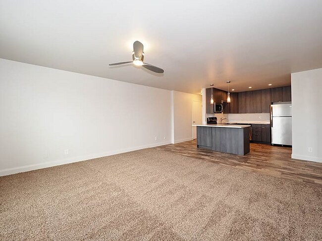 Building Photo - 172 W Clinton Ave