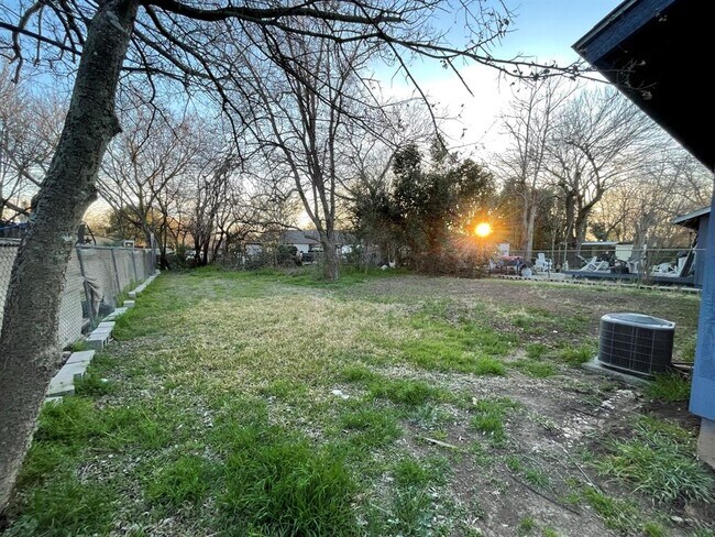 Building Photo - 4709 Lambs Ln