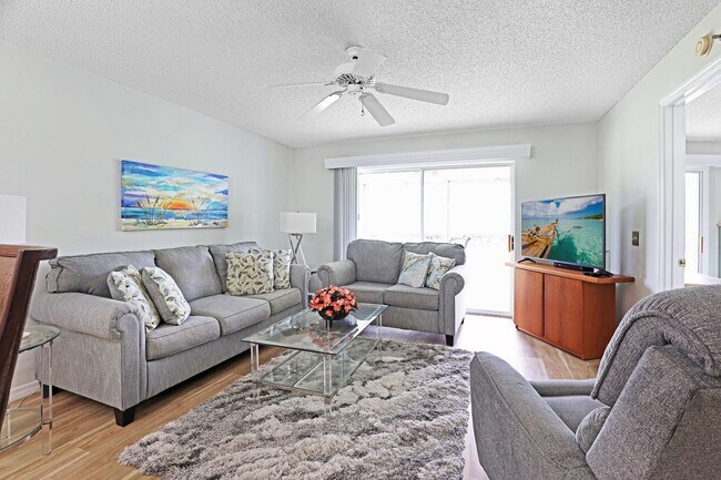 Foto del edificio - 6505 Stone River Rd