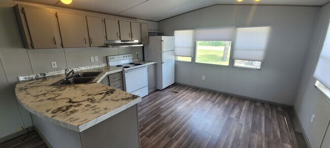 Foto del edificio - 3 Bedroom Manufactured Home