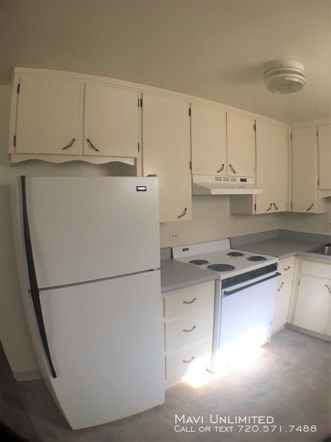 Foto del edificio - 1135 W Lilley Ave