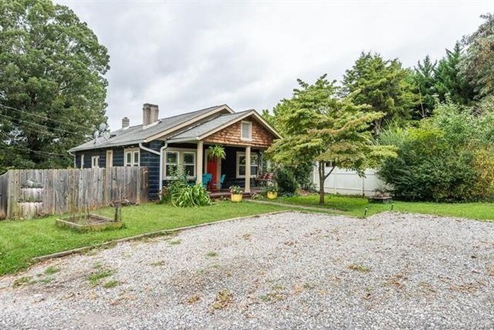 Primary Photo - Biltmore Village Duplex!
