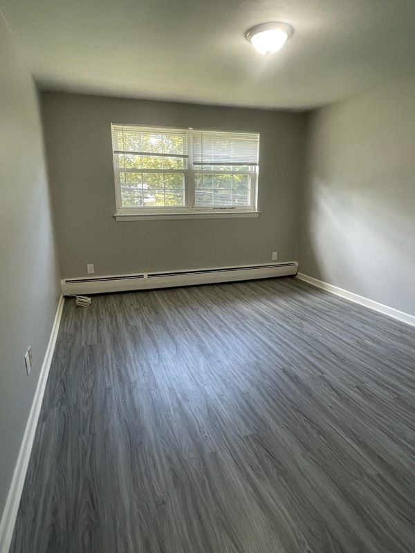 Building Photo - 1570 Willard Ave