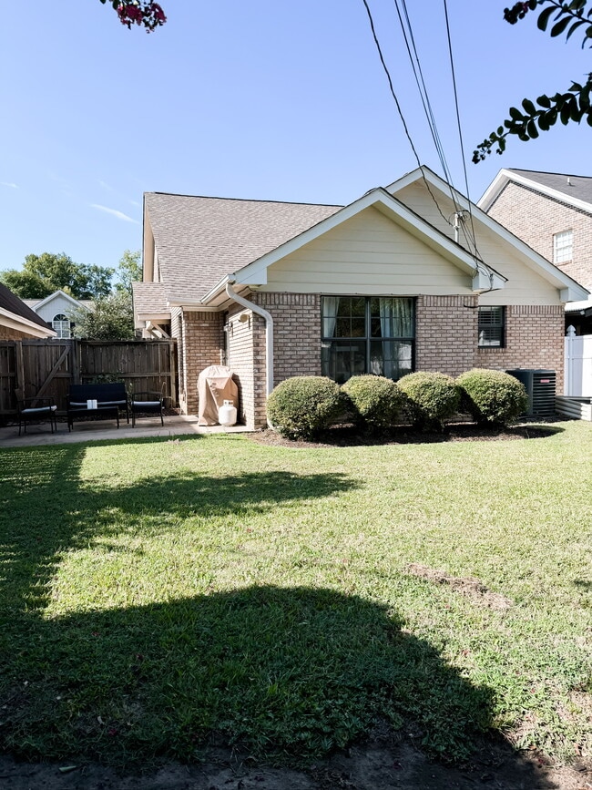 Foto del edificio - 30 Sweet Gum Ln