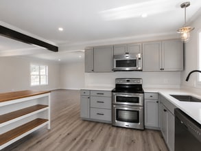 Building Photo - 488 Onteora Blvd