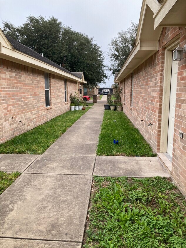 Foto principal - 2408 Moonlight Ln
