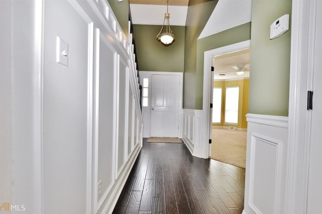 Building Photo - 2335 Fairways Ct