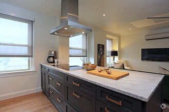 Garden Court Plaza photo'