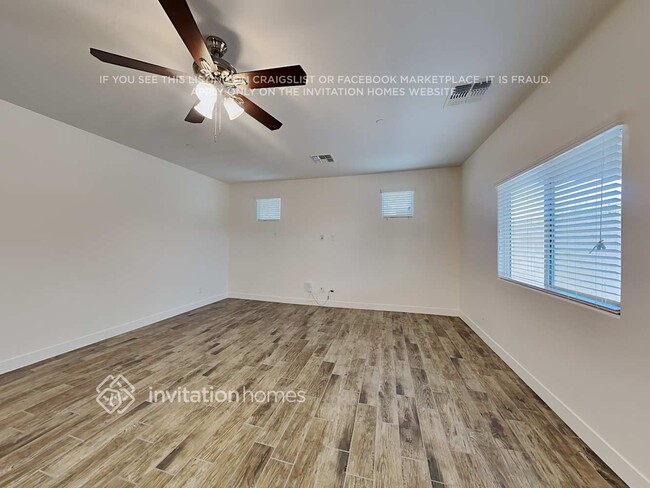 Foto del edificio - 2105 N 211th Dr