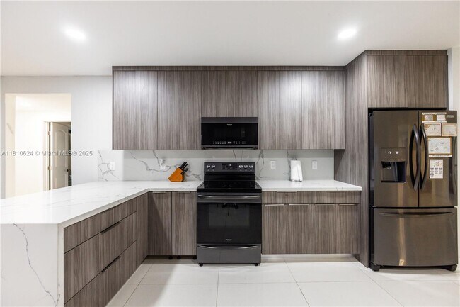 Foto del edificio - 871 NE 182nd Terrace