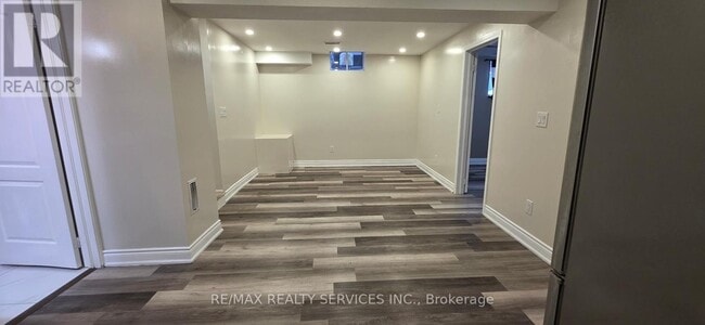 Building Photo - 34 Interlacken Dr