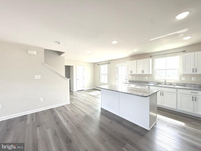 Foto del edificio - 365 Otero Ln